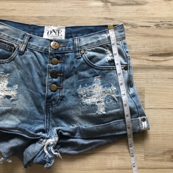 One Teaspoon Blue Distressed Jean Shorts - Picture 6 of 7